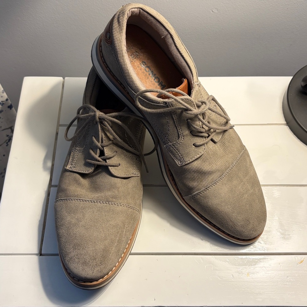 Men’s Tan Lace-Up Oxford Shoes. Sonoma brand size 11.